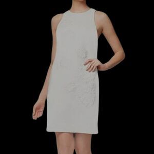 Betsy Johnson Dress Wm's 8 White Sheath Dress W/Embroidered Flowers Fully Lined